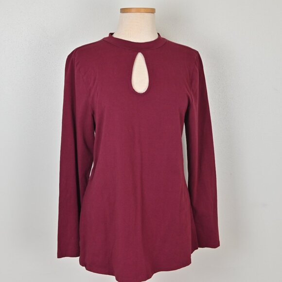 Torrid 90s Retro Foxy Keyhole Open Back Mock Neck Stretch Burgundy Shirt Sz 2 - Picture 2 of 16